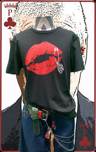 Cosh Pin Red Lips Mens